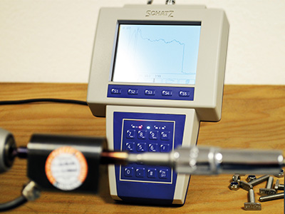 Schatz torque testing device